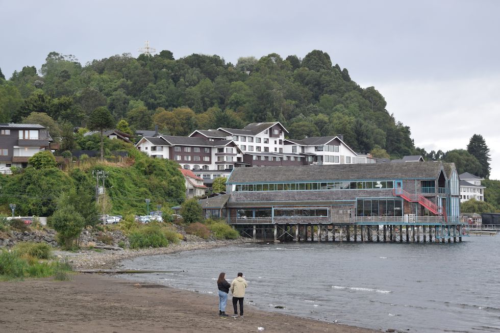 J013ap-0339-1-Puerto-Varas-Seerestaurant-9-3-m.jpg