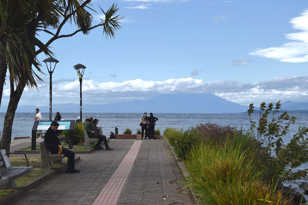 J017ap-0354-1-Puerto-Varas-Mole-11-3-m.jpg