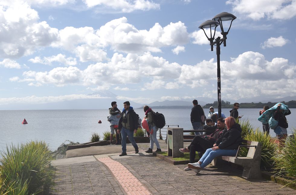 J051ap-0470-1-Puerto-Varas-Mole-29-3-m.jpg