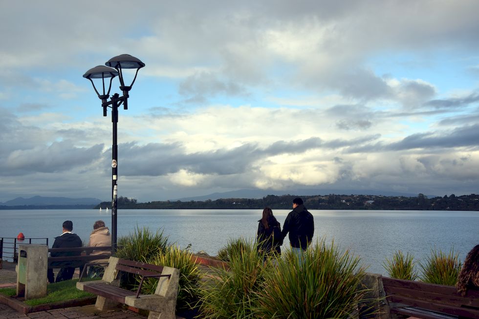 J088ap-0613-1-Puerto-Varas-Mole-19-4-m.jpg